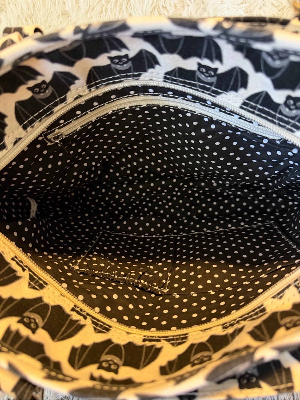 Bungalow 360 Bat/Black & White Patterned Tote with Matching Wristlet - Picture 8 of 11
